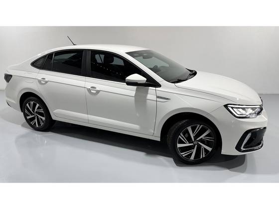 VOLKSWAGEN VIRTUS 1.0 200 TSI HIGHLINE AUTOMÁTICO VOLKSWAGEN VIRTUS 1.0 200 TSI HIGHLINE AUTOMÁTICO